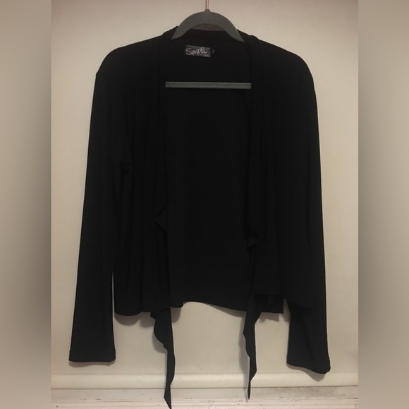 Black Simpli Top Size 12 - Picture 11 of 11